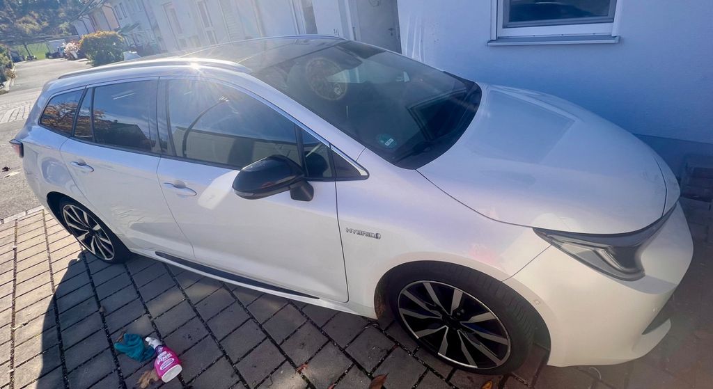 Toyota Corolla 80.000 km 22.990 &euro; Emmering 82275