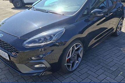 Ford Fiesta 87.718 km 15.460 &euro; Mücheln / Geiseltal 06249