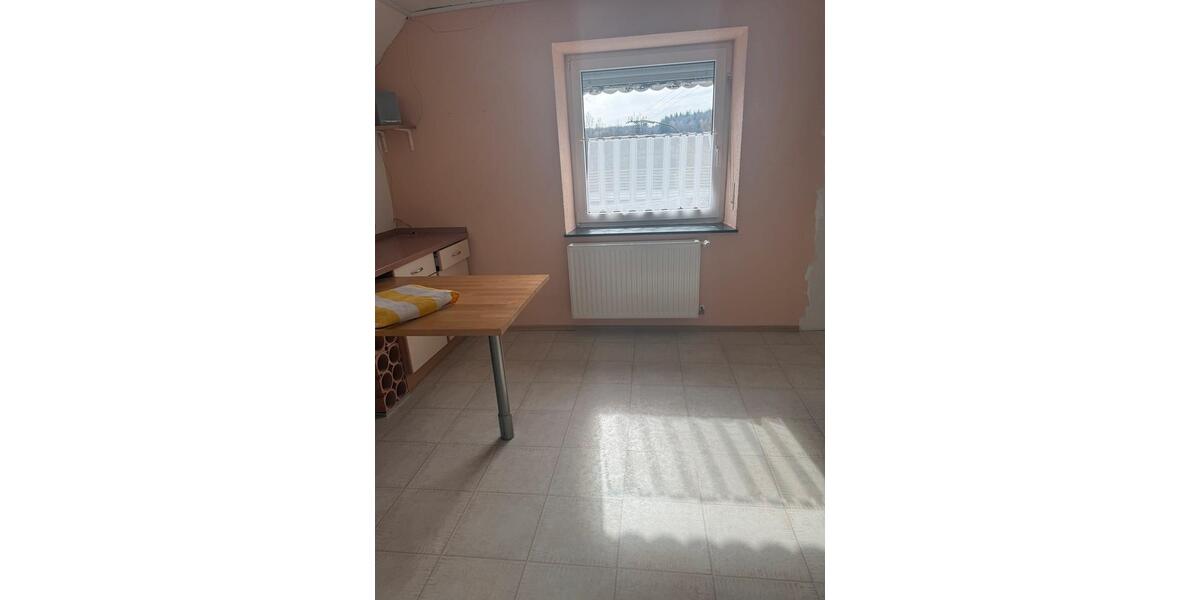 Etagenwohnung Nohfelden - 2 Zimmer, 85 m&sup2;, 900&euro; | Angebot:25553134