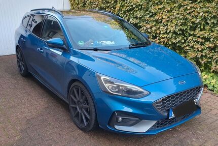 Ford Focus 46.180 km 23.300 &euro; Hamburg 23765