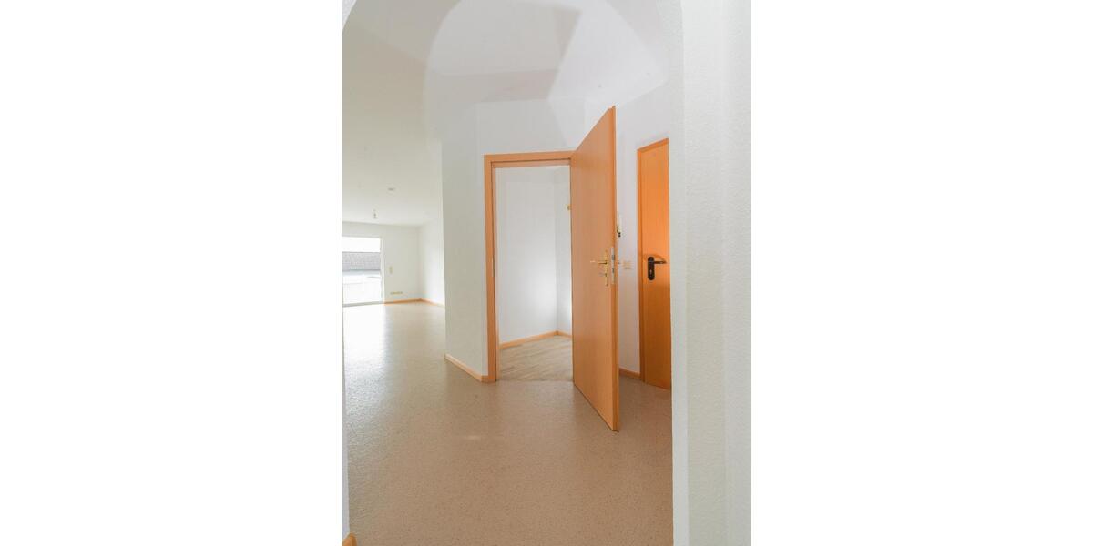 Hochparterre Saarbrücken West - 3 Zimmer, 75 m&sup2;, 179.000&euro; | Angebot:27003124