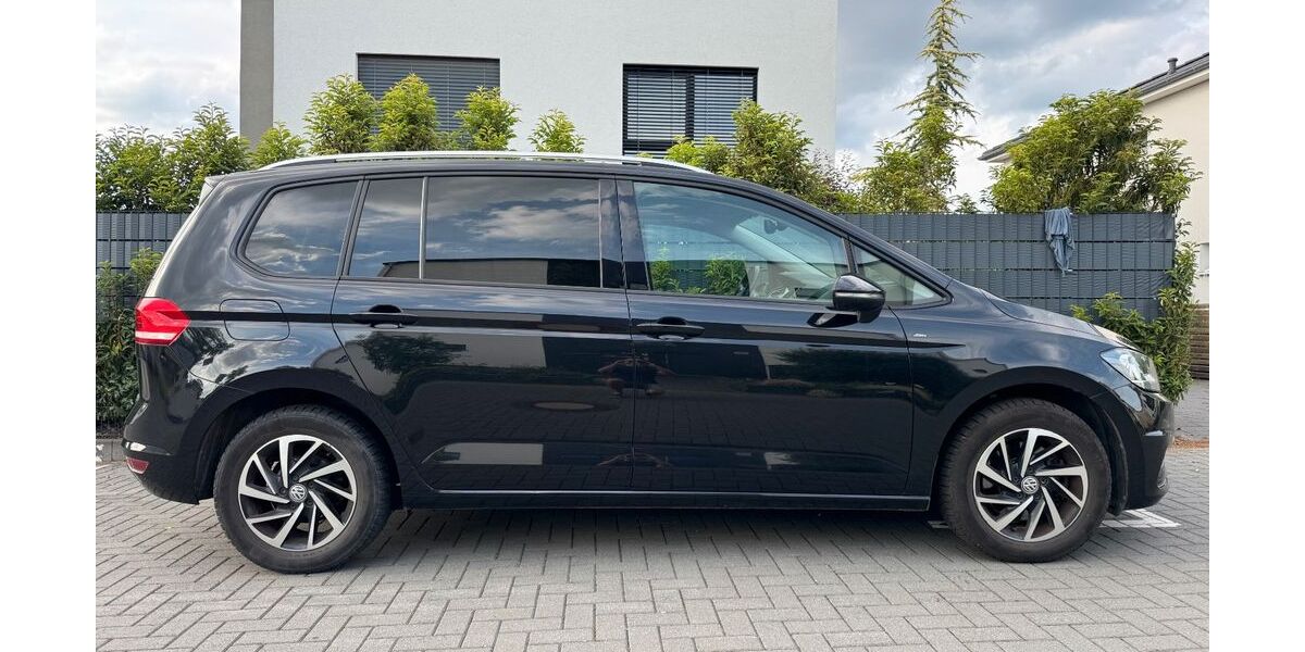 VW Touran 67.300 km 17.998 &euro; Hannover 30457