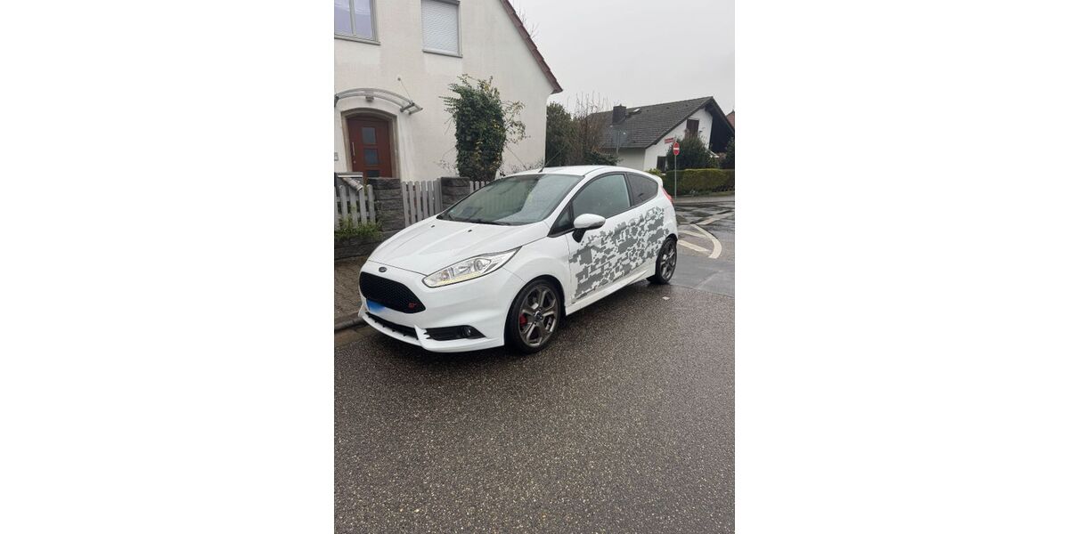 Ford Fiesta 116.900 km 9.000 &euro; Mainz 55130