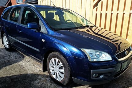 Ford Focus 181.000 km 2.890 &euro; Schretstaken 21493