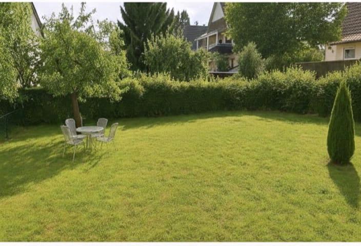 Dachgeschoßwohnung Villingen-Schwenningen Schwenningen - 2.5 Zimmer, 54 m&sup2;, 650&euro; | Angebot:26321280