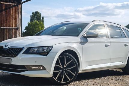Skoda Superb 117.982 km 15.975 &euro; Eggolsheim 91330