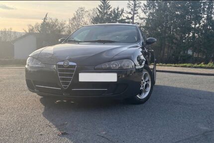 Alfa Romeo 147 132.000 km 2.600 &euro; Northeim 37154