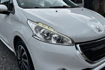 Peugeot 208 72.500 km 5.350 &euro; Kaarst 41564