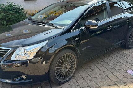 Toyota Avensis 190.000 km 8.000 &euro; Aubstadt 97633