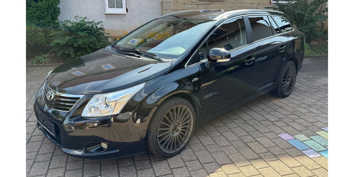 Toyota Avensis 190.000 km 8.000 &euro; Aubstadt 97633