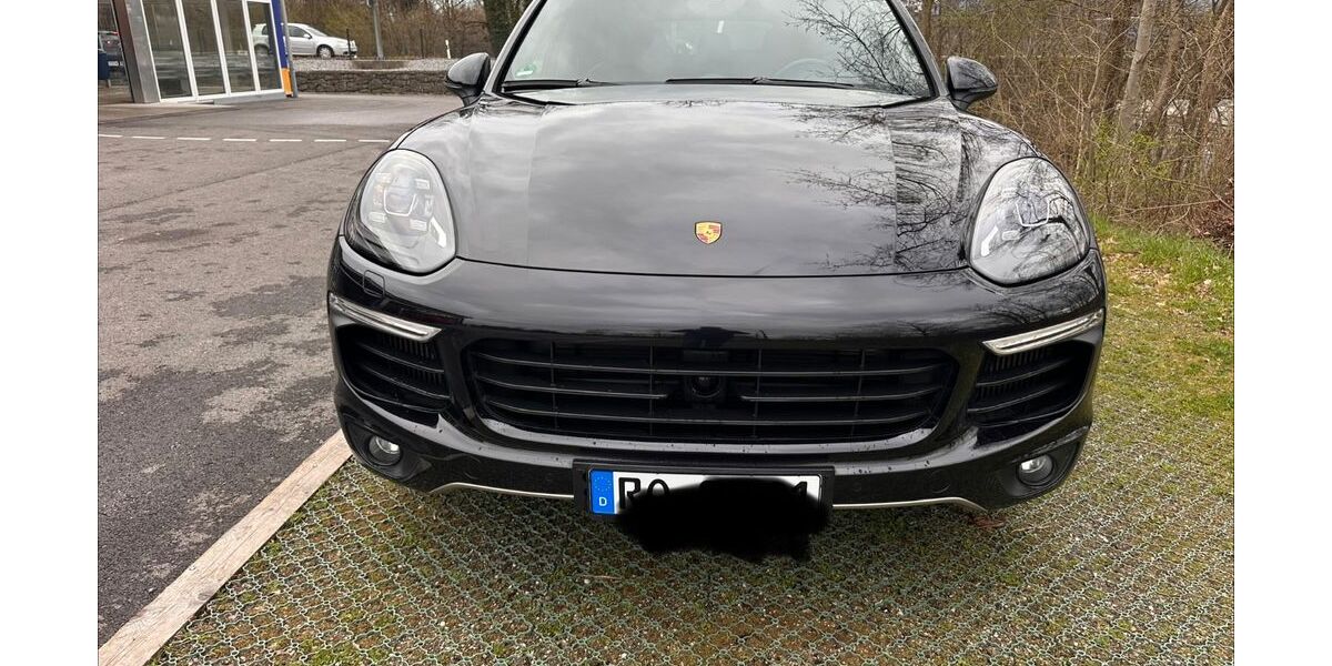 Porsche Cayenne 86.000 km 72.000 &euro; Rosenheim 83026