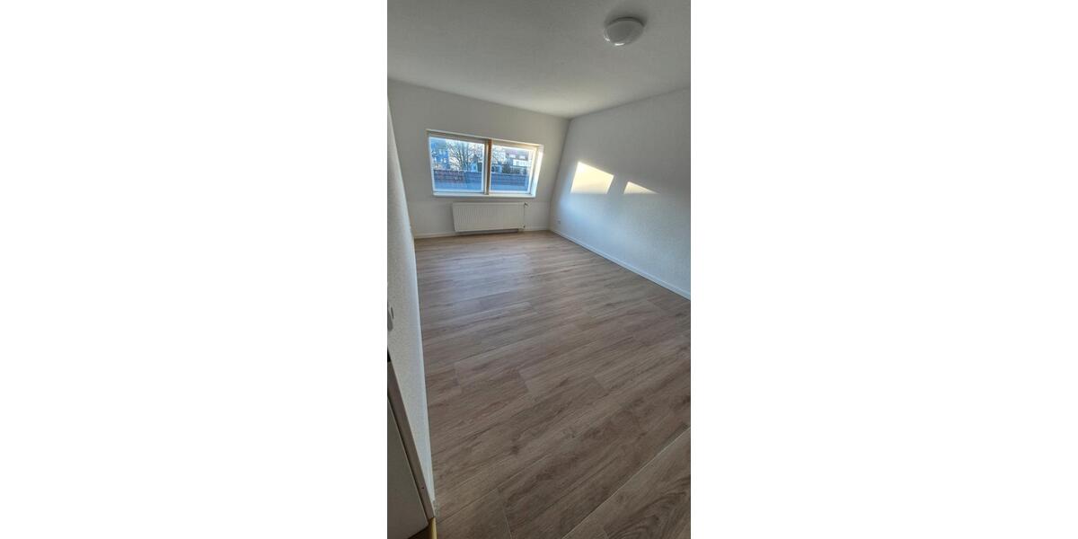 Dachgeschoßwohnung Bremerhaven - 2 Zimmer, 57 m&sup2;, 330&euro; | Angebot:26313207