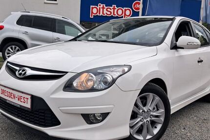 Hyundai i30 108.000 km 4.599 &euro; Dresden 01159