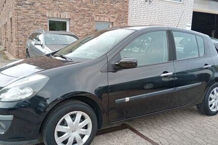 Renault Clio 236.200 km 1.670 € Rheinbach 53359