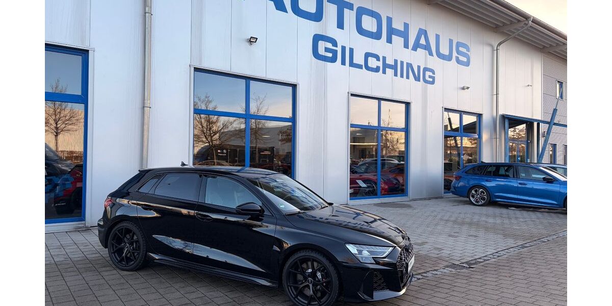 Audi RS3 2.980 km 61.900 &euro; München 81241