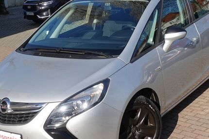 Opel Zafira Tourer 118.000 km 9.980 &euro; Dresden 01239