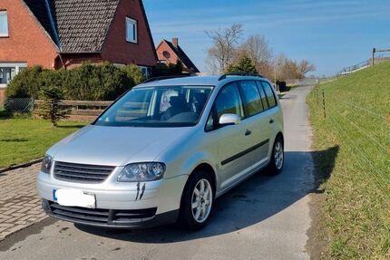 VW Touran 122.000 km 4.299 &euro; Wilhelmshaven 26388