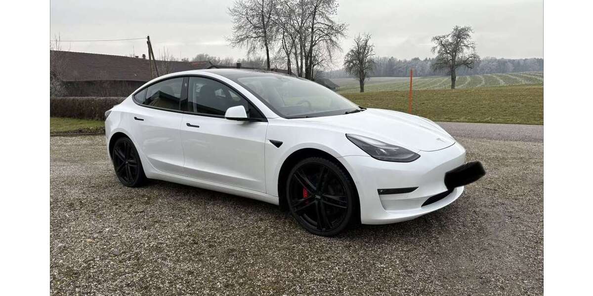 Tesla Model 3 59.900 km 29.900 &euro; Simbach am inn 84359