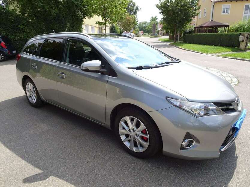Auris