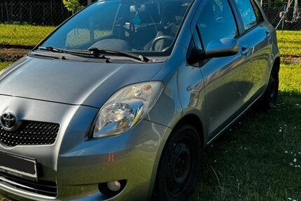 Toyota Yaris 147.799 km 3.000 &euro; Bruchmühlbach-Miesau 66892