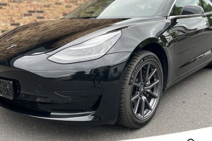 Tesla Model 3 107.300 km 20.999 &euro; Steinbach-Hallenberg OT Viernau 98587