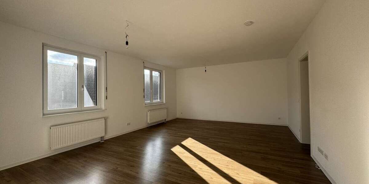 Modernes Reihenendhaus mit Wohn- und Gewerbeanteil + Garten, Garage & 3 Stellplätzen in Rheinstetten - Wohn- & Geschäftshaus Rheinstetten | Angebot:20367494