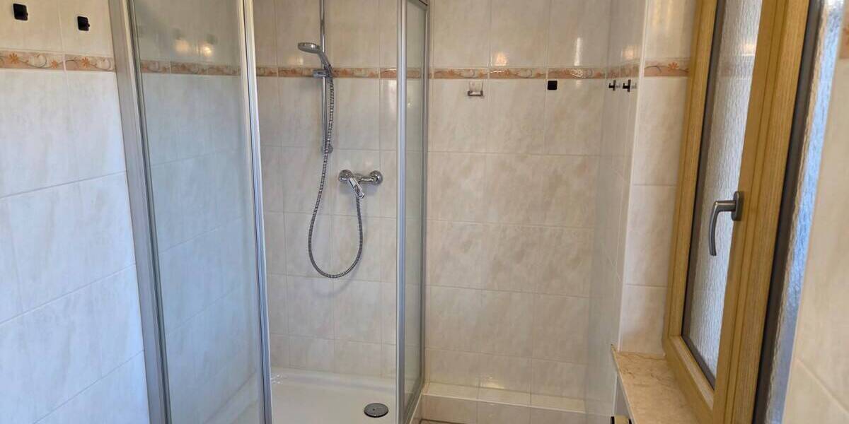 Einfamilienhaus Burghausen - 8 Zimmer, 298 m&sup2;, 1.180.000&euro; | Angebot:26730817
