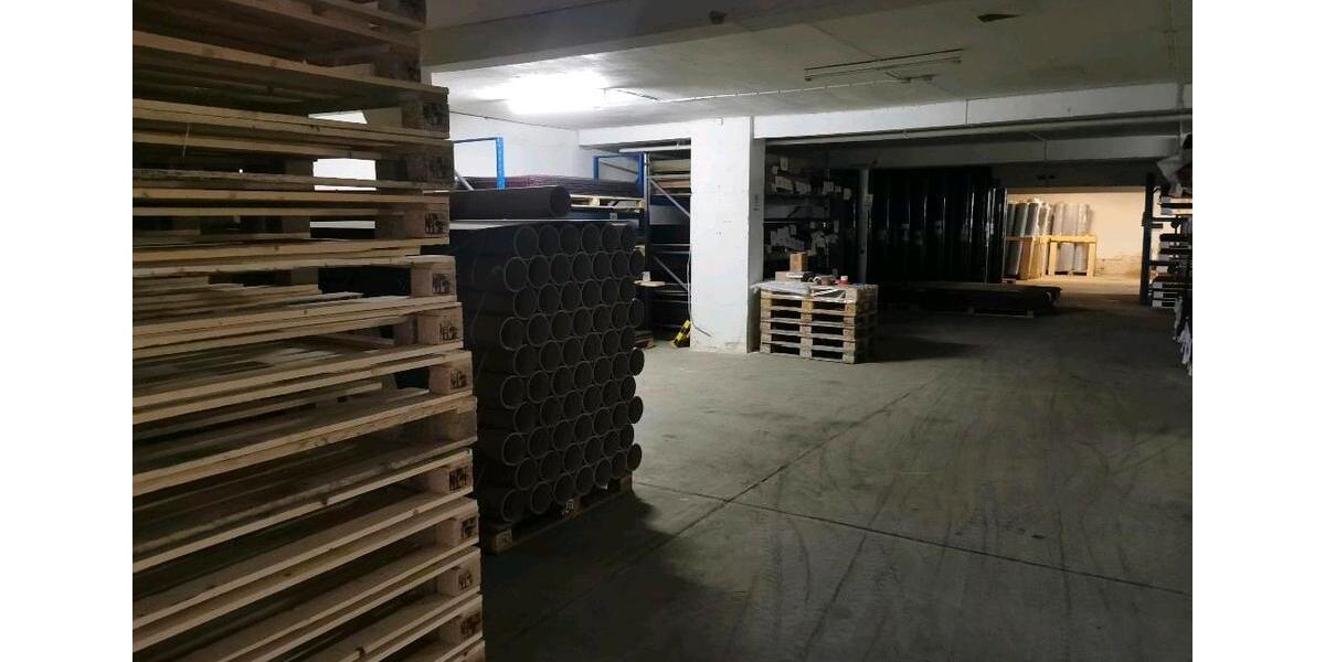 Lagerhalle im EG in Hof Stadtmitte zimmer