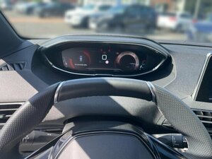 Peugeot 3008 Allure 1.2 PureTech 130 EU6d+Panorama+Focal P 30.750 km 20.950 € Bad Wünnenberg 33181