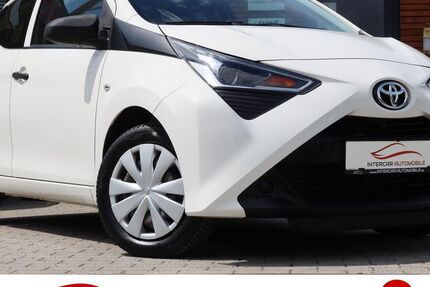 Toyota Aygo (X) 28.351 km 8.999 &euro; Darmstadt 64293