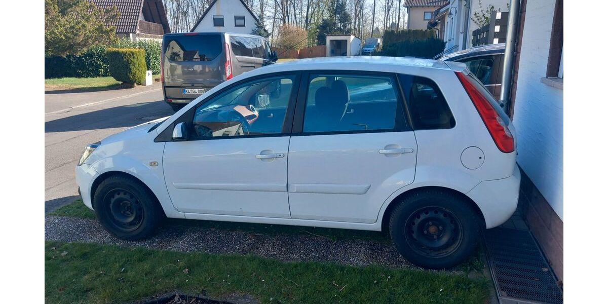 Ford Fiesta 206.000 km 850 &euro; Pirmasens 66599