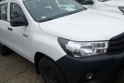 Toyota Hilux 221.500 km 19.990 &euro; Pocking 94060