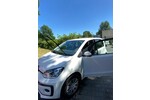 VW UP 18.400 km 9.450 € Berlin 10178