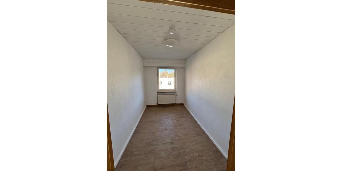 Etagenwohnung Gräfenthal - 3 Zimmer, 65 m&sup2;, 380&euro; | Angebot:26432391