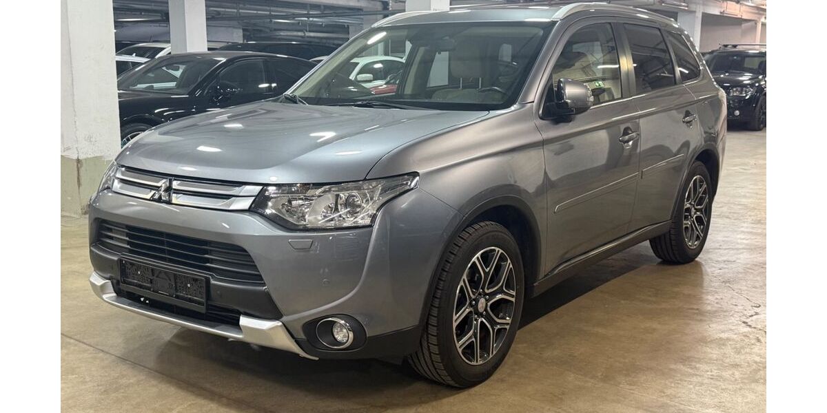 Mitsubishi Outlander 152.350 km 13.399 &euro; München 81677