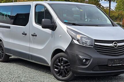 Opel Vivaro 82.871 km 20.999 &euro; Rüsselsheim 65428