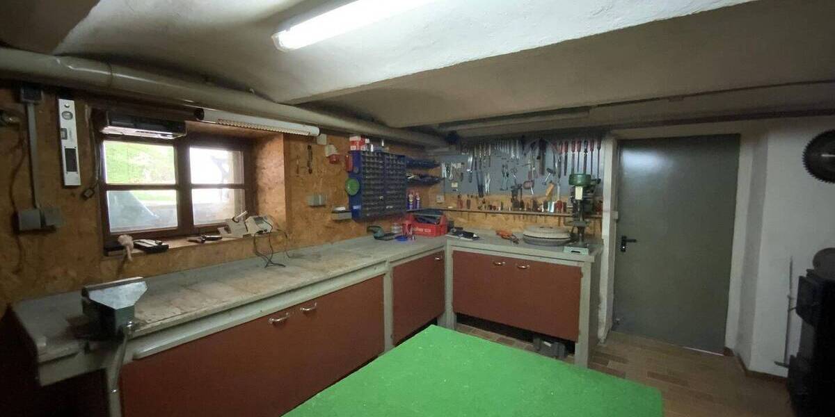 Einfamilienhaus Oberviechtach - 8 Zimmer, 190 m&sup2;, 255.000&euro; | Angebot:25984404