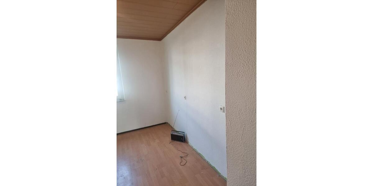 Etagenwohnung Idar-Oberstein Oberstein - 3 Zimmer, 84 m&sup2;, 85.000&euro; | Angebot:27042570