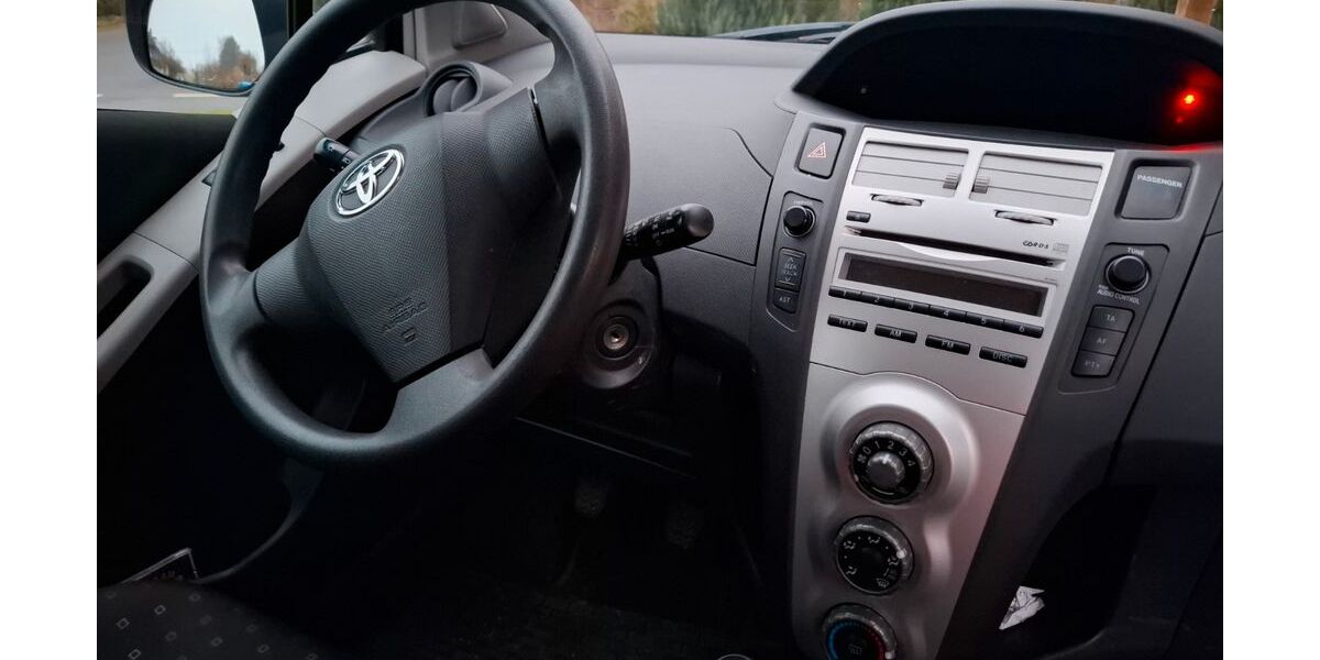 Toyota Yaris 190.000 km 2.100 &euro; Plütscheid 54597