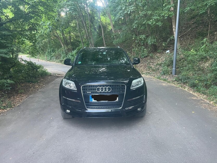 Audi Q7 305.000 km 9.999 € Baesweiler 52499