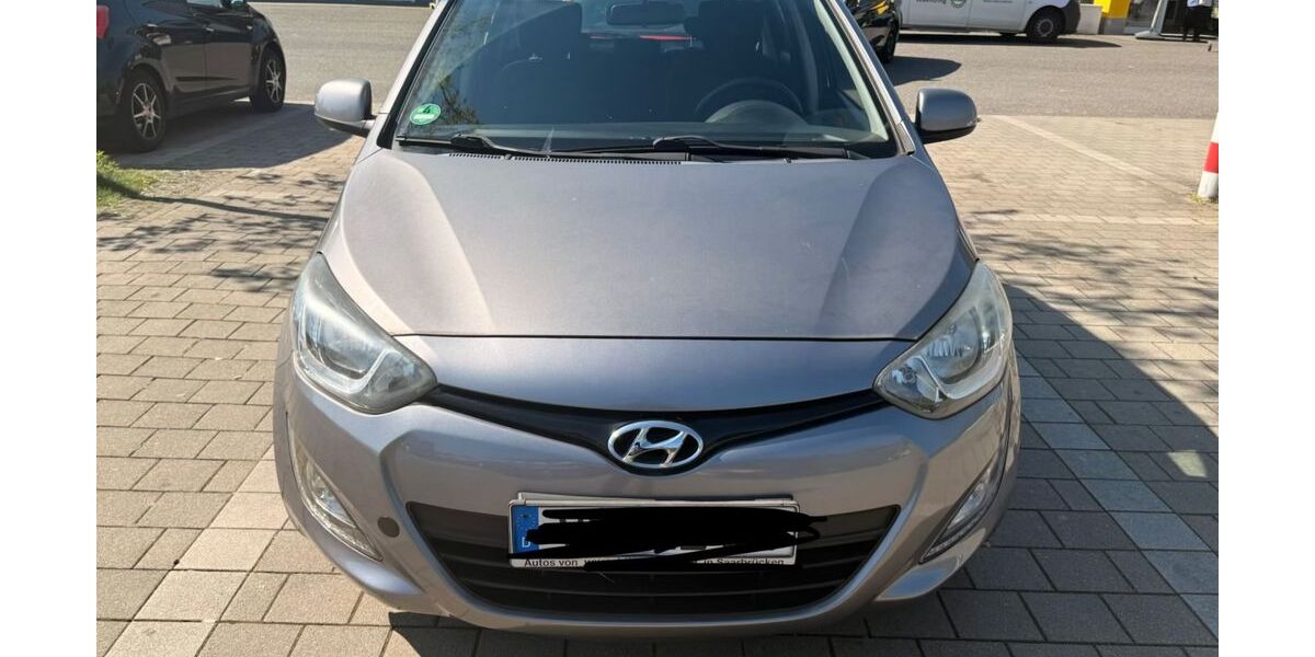 Hyundai i20 108.000 km 5.999 &euro; Völklingen 66333
