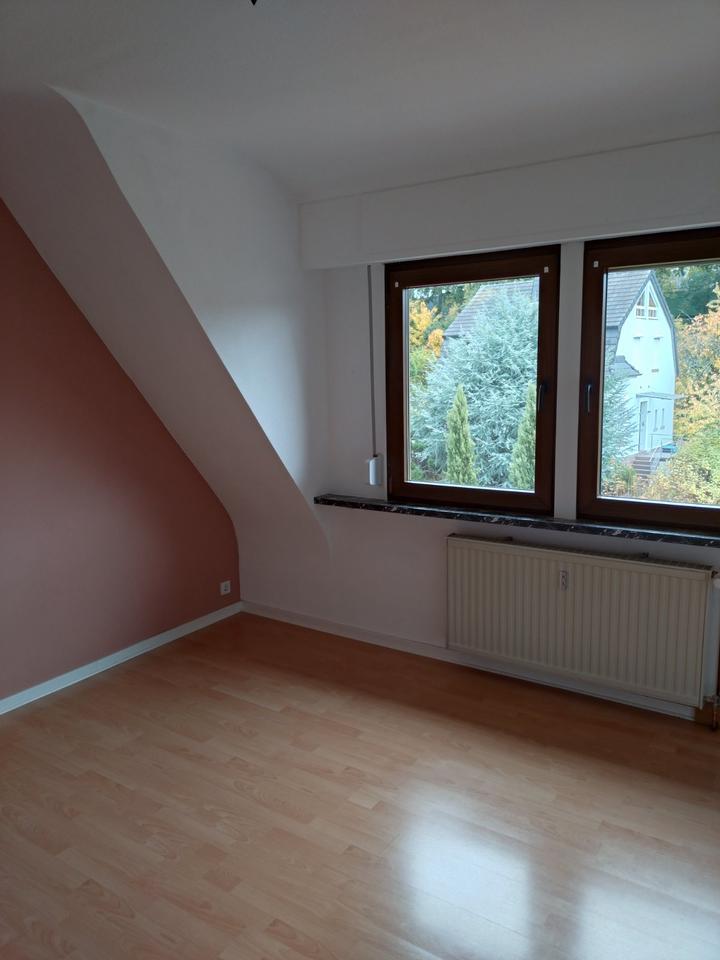 Wohnung 2 Zimmer, Wohnküche, Bad, Balkon zimmer