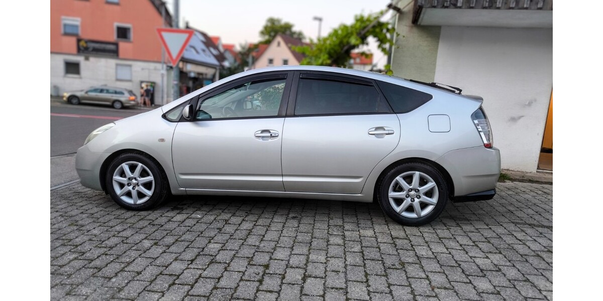 Toyota Prius 240.000 km 5.000 &euro; Schwäbisch Hall 74523