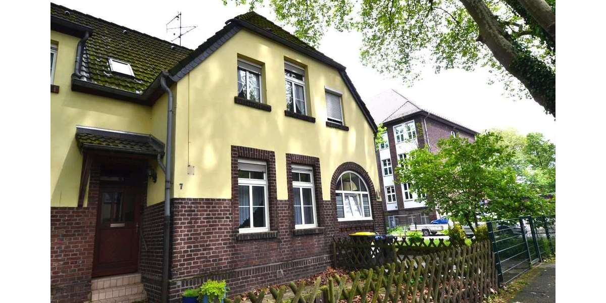 Etagenwohnung Duisburg-Neumühl Neumühl - 2 Zimmer, 87 m&sup2;, 120.000&euro; | Angebot:26659685