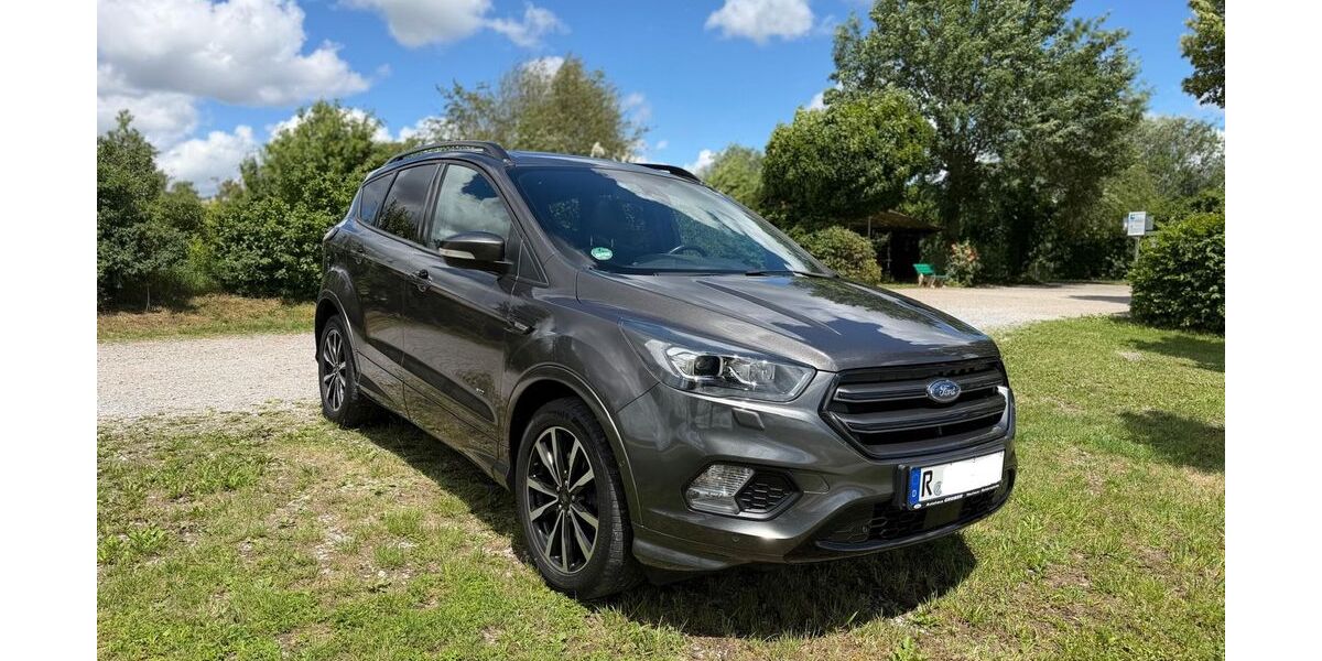 Ford Kuga 86.500 km 17.900 &euro; Obertraubling 93083