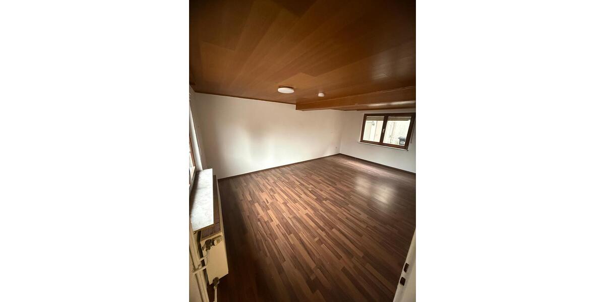 Einfamilienhaus Runkel - 5 Zimmer, 120 m&sup2;, 1.200&euro; | Angebot:24748814