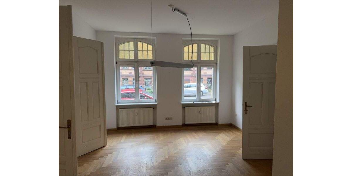 Gewerbeobjekt Gotha - 7 Zimmer, 135 m&sup2;, 1.100&euro; | Angebot:25727901
