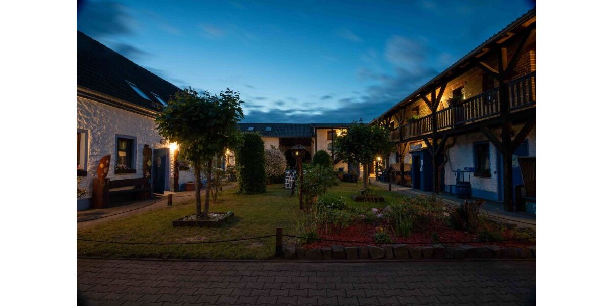 Provisionsfrei* Erfolgreicher Erlebnishof - stark nachgefragt, übernahmebereit - Gewerbeobjekt Sonnewalde | Angebot:25931826