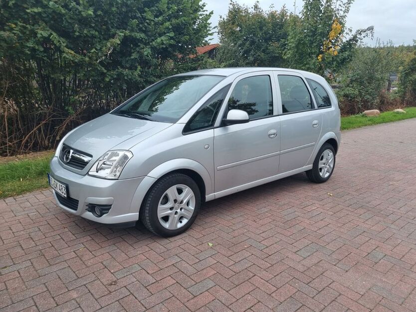 Opel Meriva 114.000 km 2.700 € Geesthacht 21502