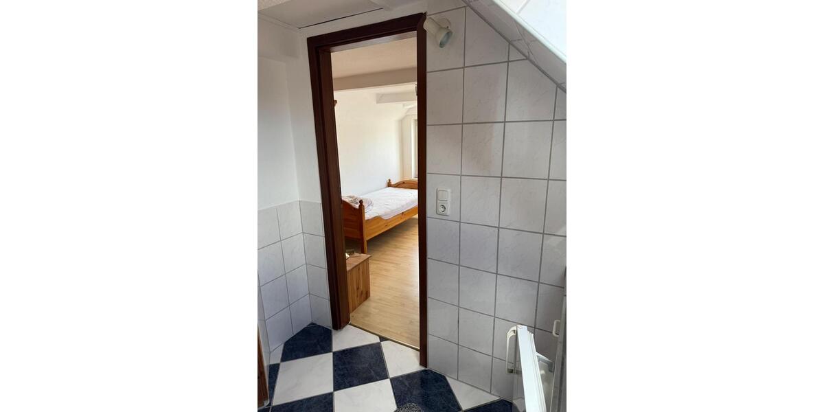 Dachgeschoßwohnung Kappeln - 1 Zimmer, 25 m&sup2;, 400&euro; | Angebot:26406804